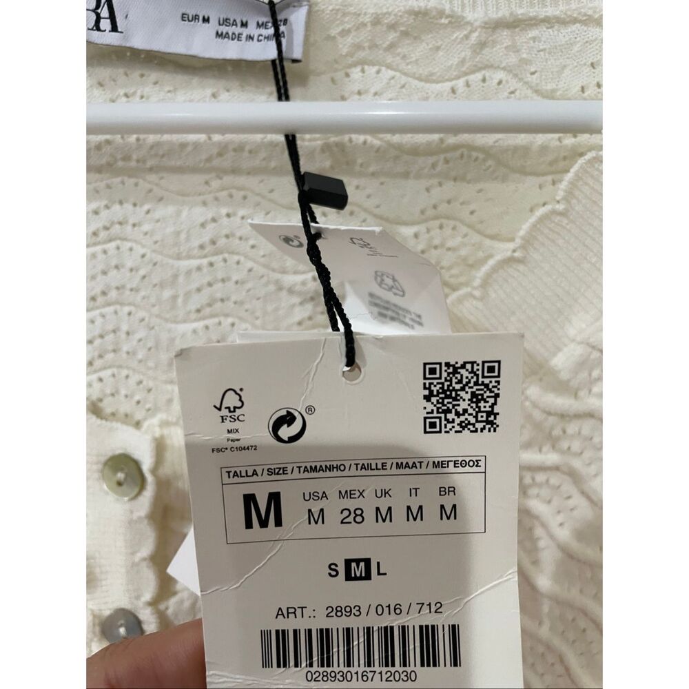 Zara textured white cropped cardigan featuring a v-neck and scalloped trim NWT - Picture 3 of 7